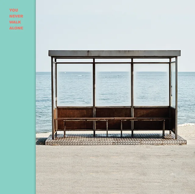 Pochette de l’album You Never Walk Alone de BTS