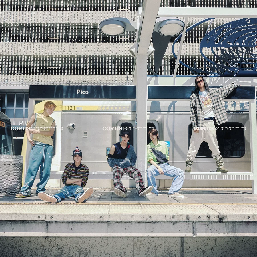 Pochette de l’album COLOR OUTSIDE THE LINES de CORTIS