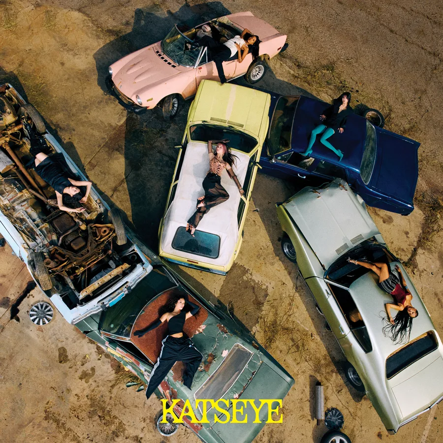 Pochette de l’album BEAUTIFUL CHAOS de KATSEYE
