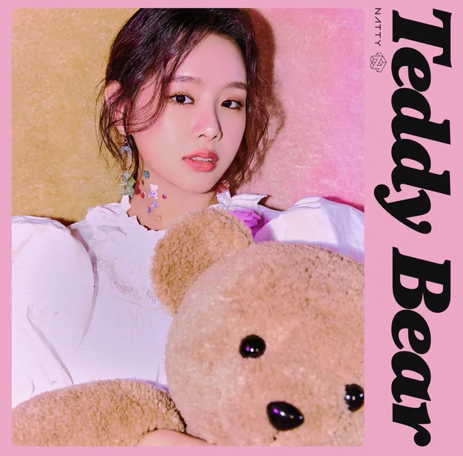 Pochette de l’album Teddy Bear de KISS OF LIFE