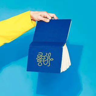 Pochette de l’album She Is de SHINee