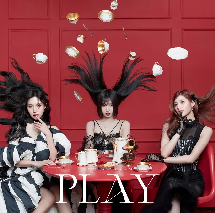 Pochette de l’album PLAY de TWICE